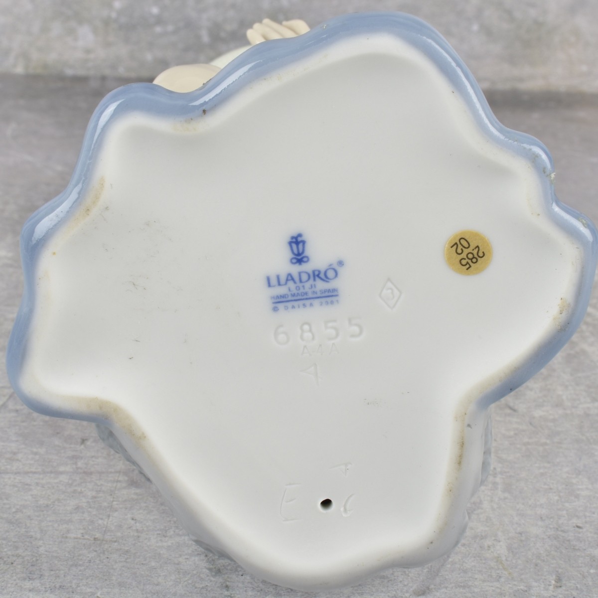 Lladro Gloss Porcelain Sculpture