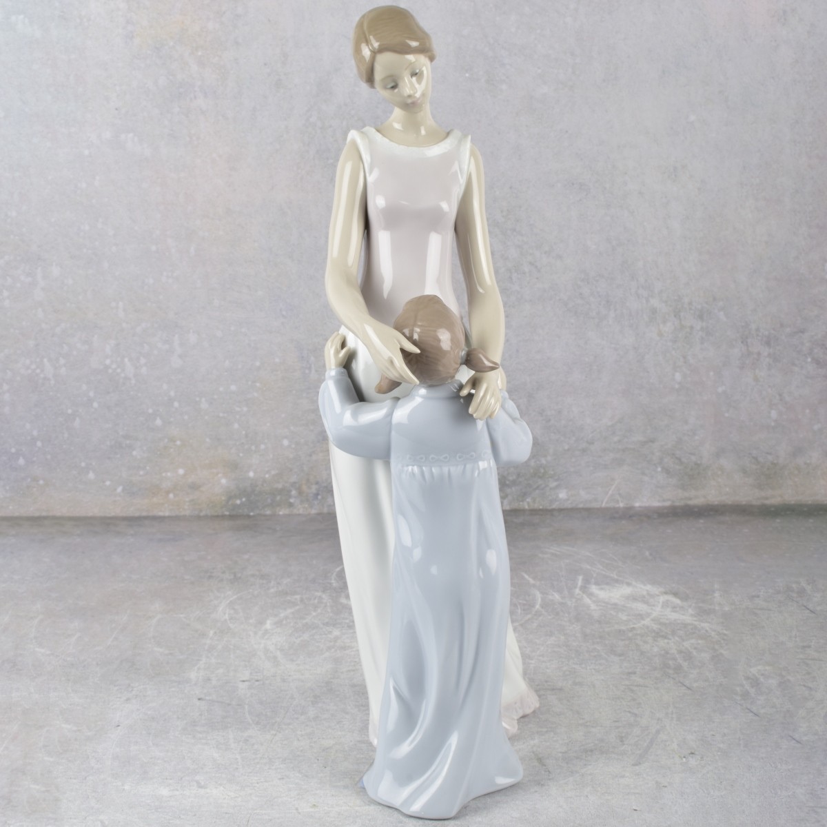Lladro Spain "Someone To Look Up To"