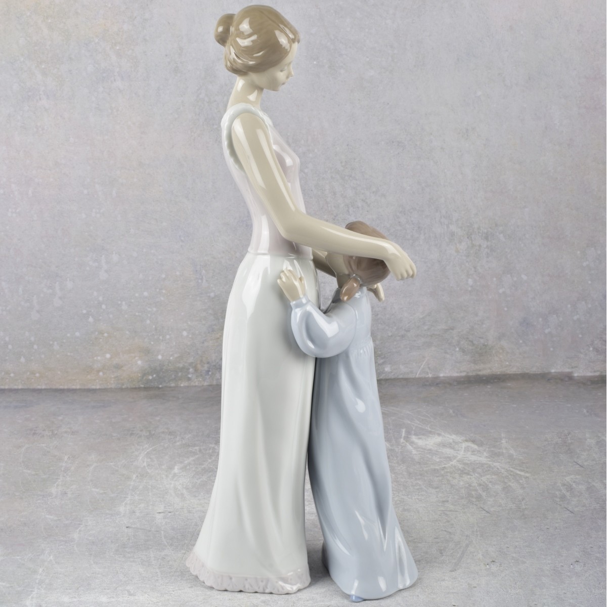 Lladro Spain "Someone To Look Up To"