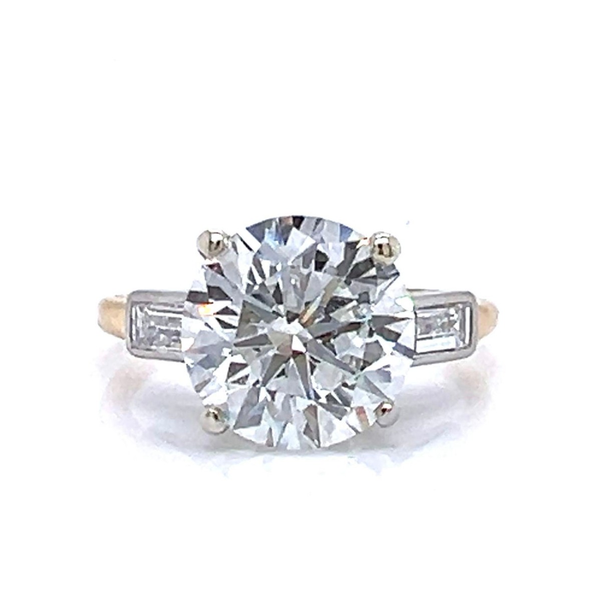 Cartier / GIA Diamond and 18K Ring