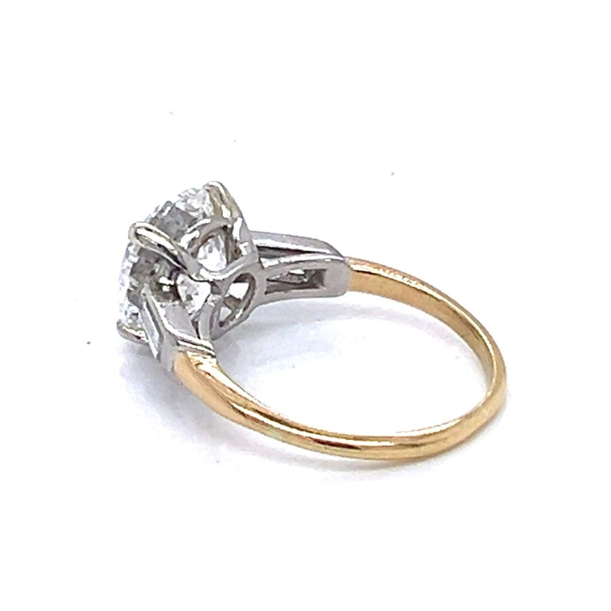 Cartier / GIA Diamond and 18K Ring