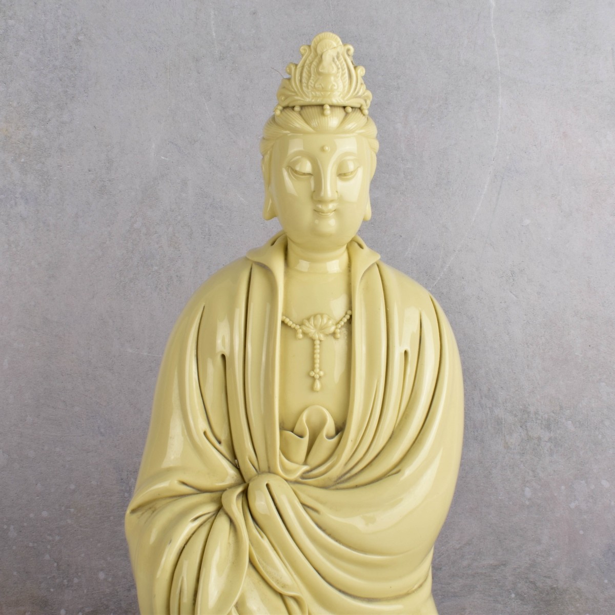 Chinese Dehua Porcelain Figurine