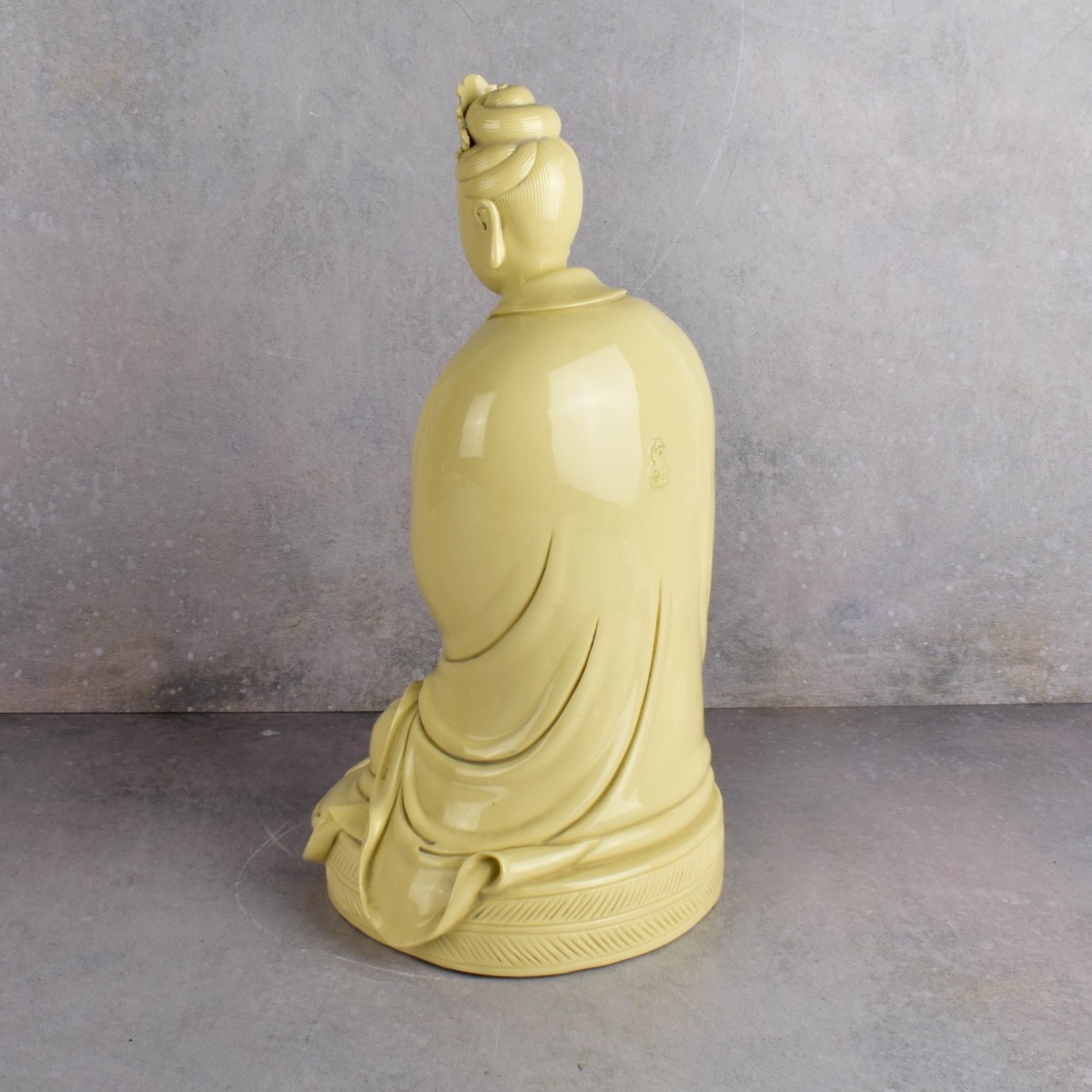 Chinese Dehua Porcelain Figurine