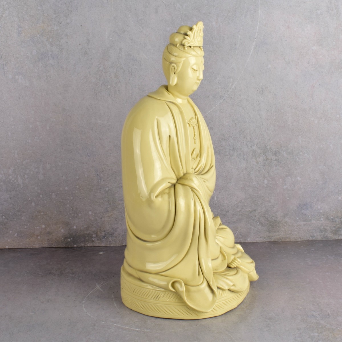 Chinese Dehua Porcelain Figurine