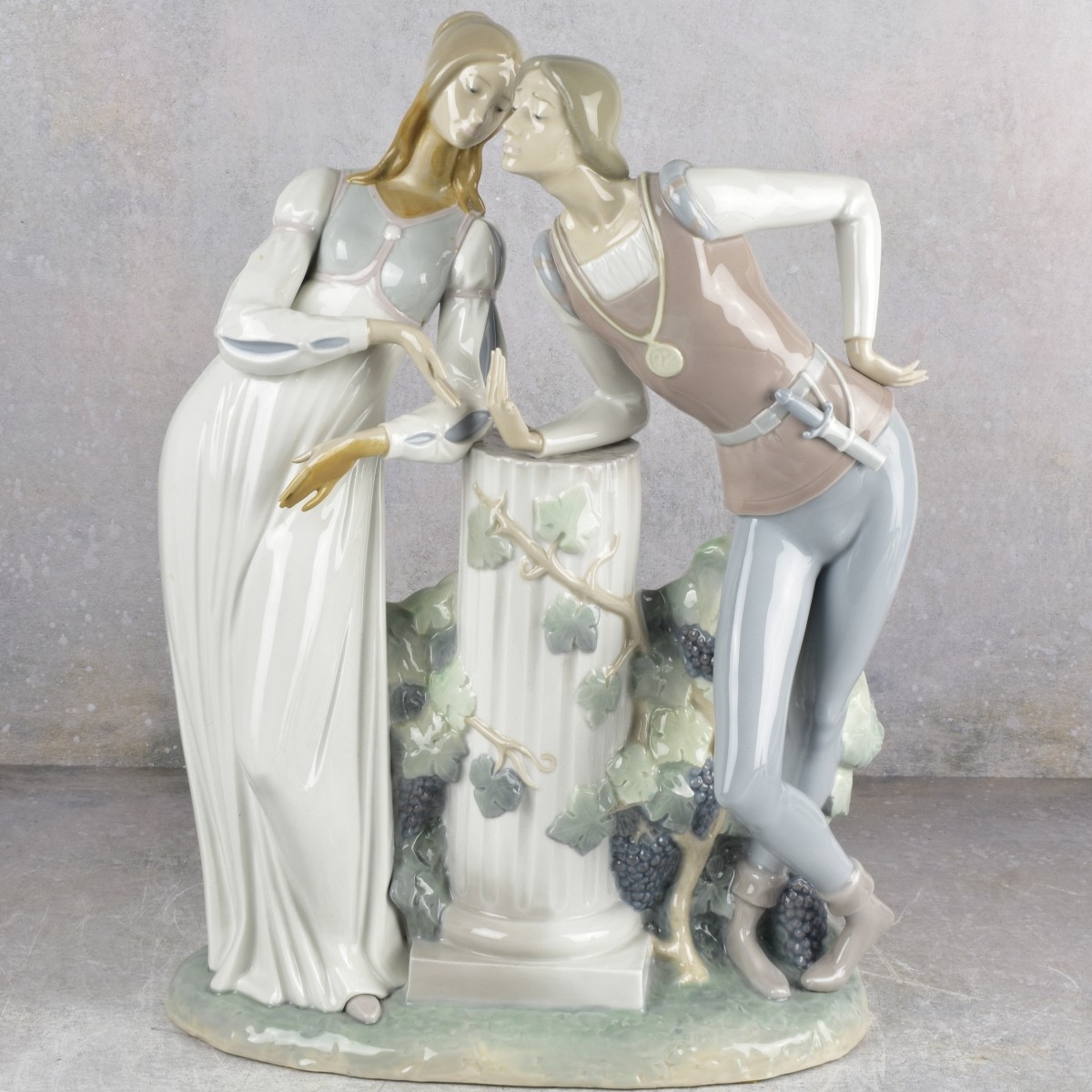 Lladro "Romeo and Juliet" Sculpture