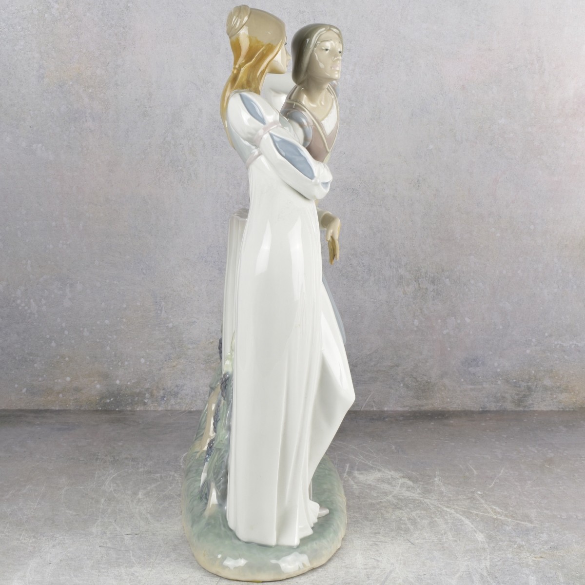 Lladro "Romeo and Juliet" Sculpture