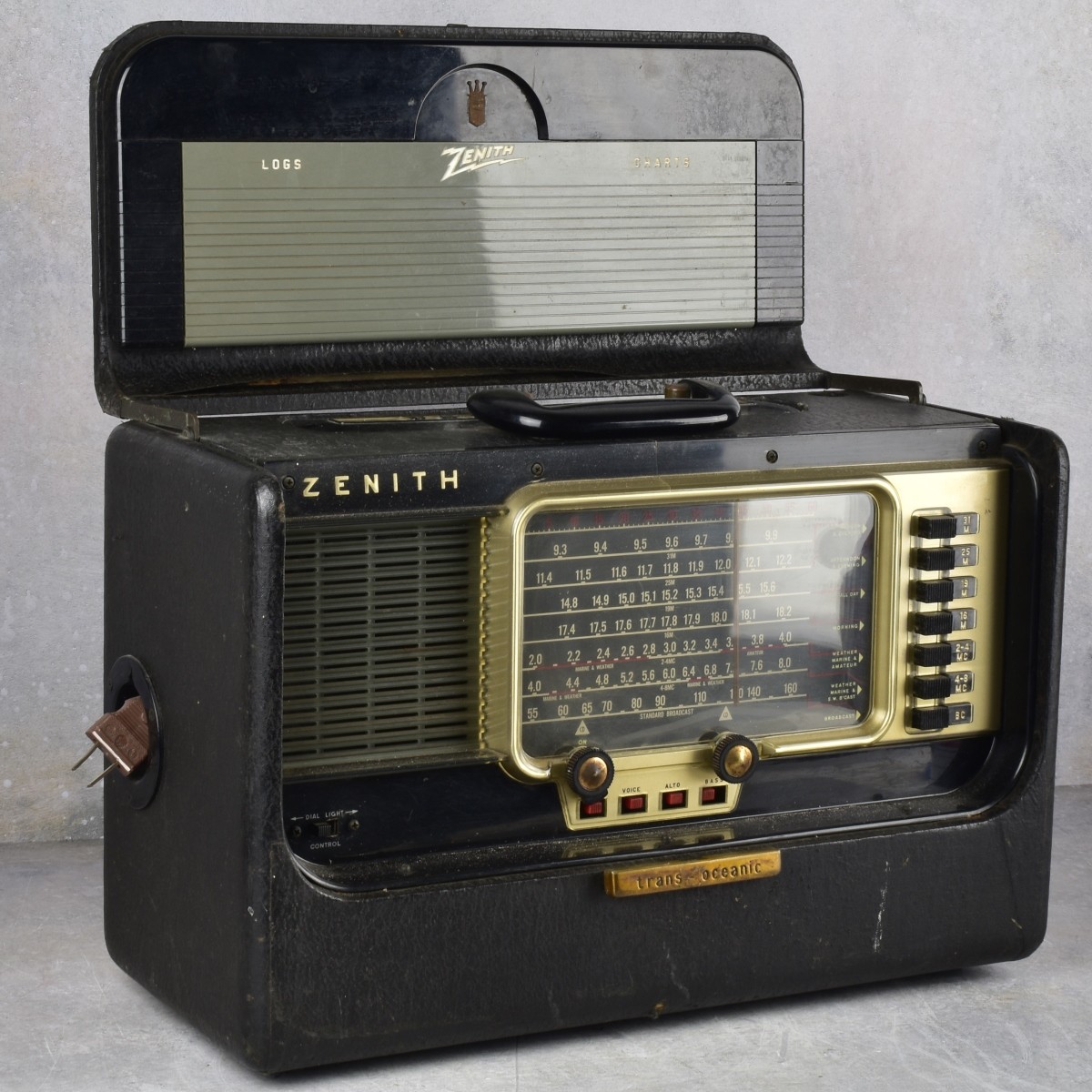 Vtg. Zenith Model H-500 Trans Ocean Radio