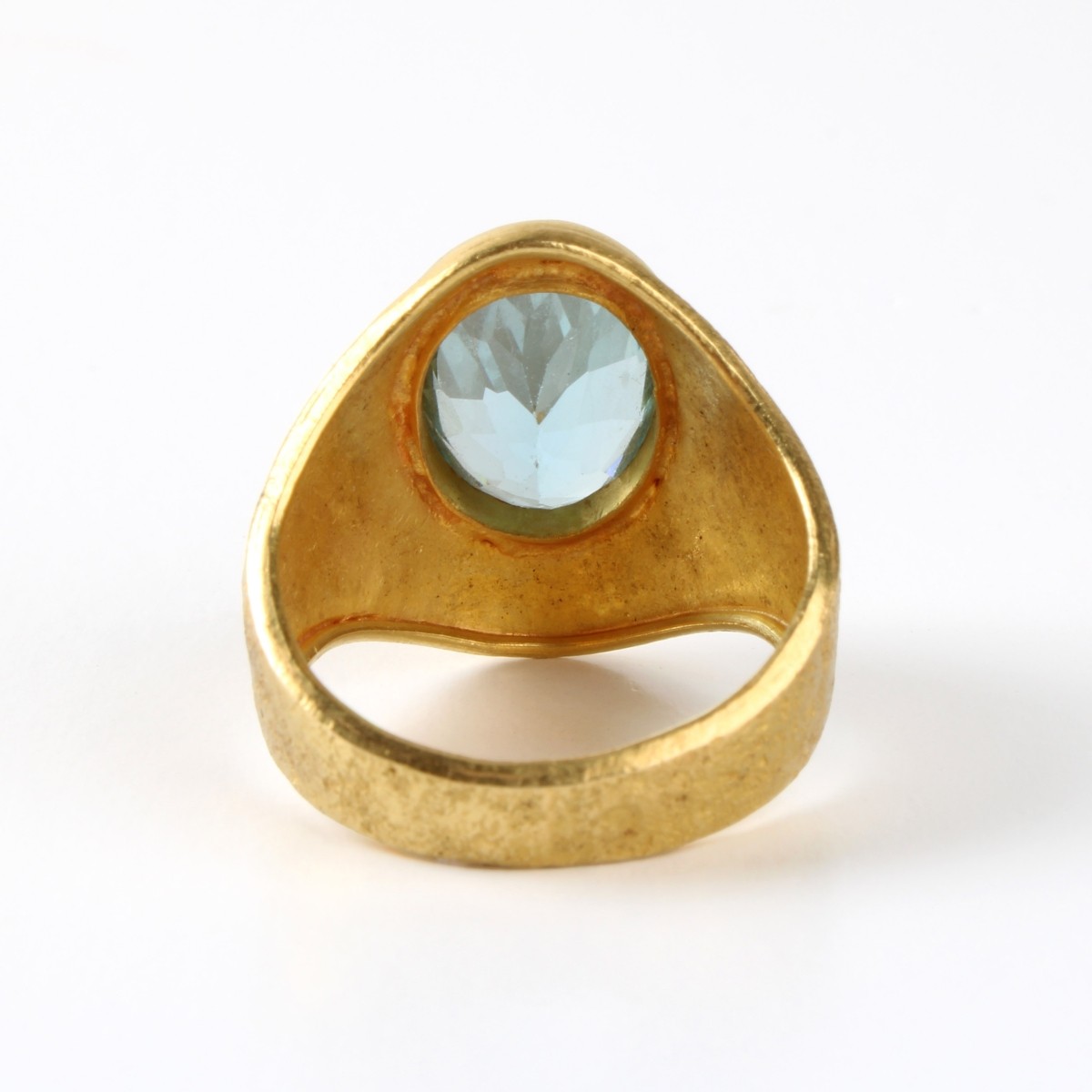 Aquamarine and 18K Ring