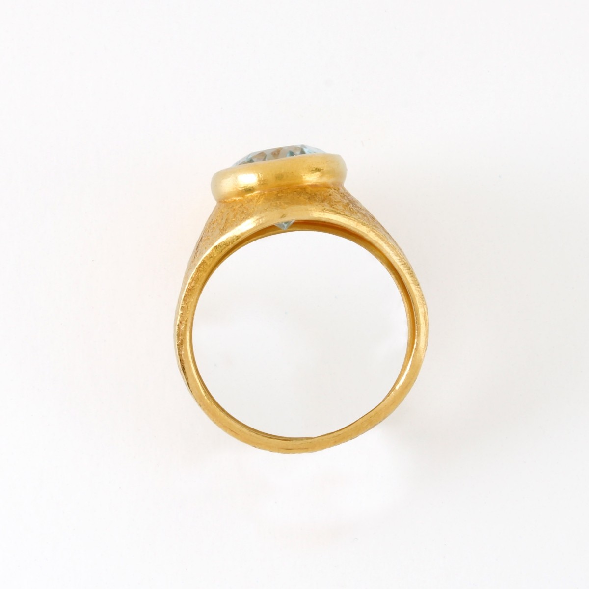 Aquamarine and 18K Ring