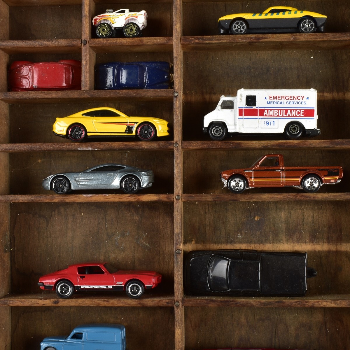 Antique Linotype Tray & Miniatures