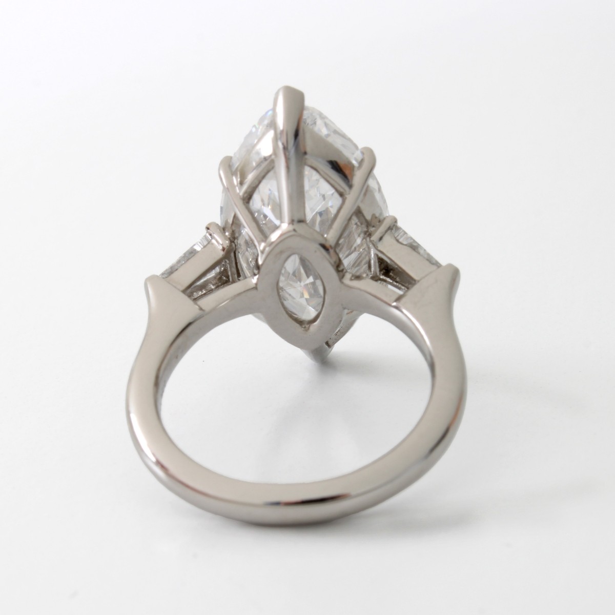 GIA 9.06ct Diamond and Platinum Ring