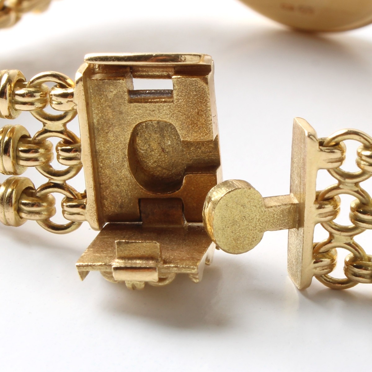 VCA Diamond and 18K Watch