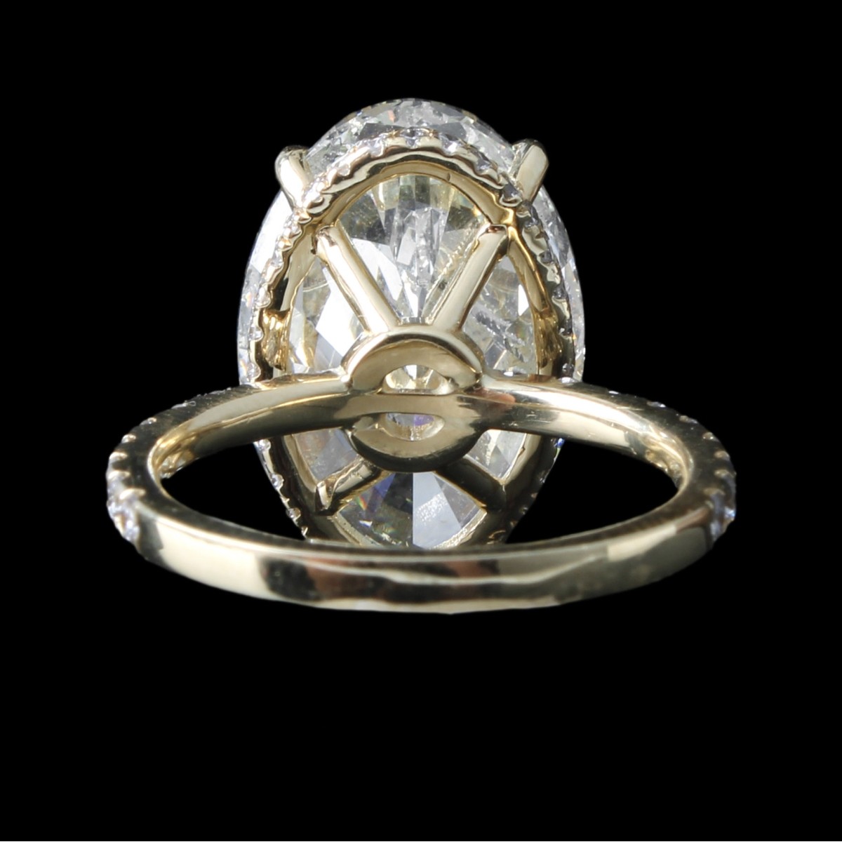 EGL 11.03ct Diamond and 18K Ring