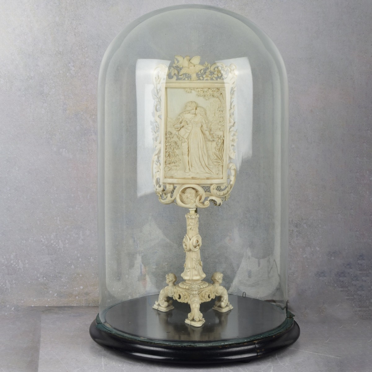 Early 19th Century Fine Continental Screen