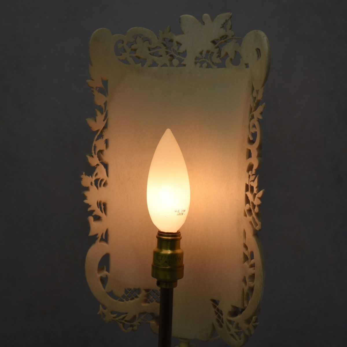 Early 19th Century Fine Continental Screen