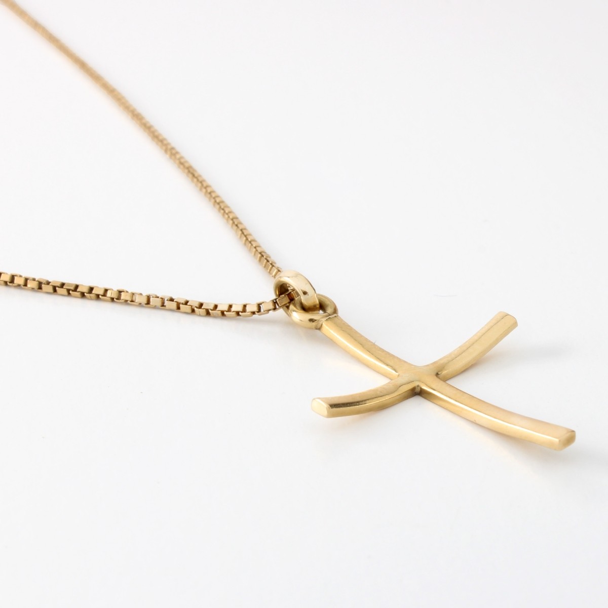 18K Cross Pendant Necklace