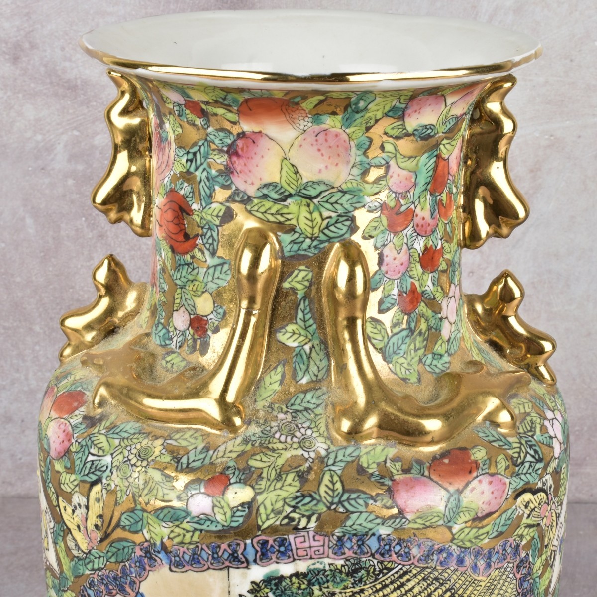Chinese Rose Medallion Porcelain Vase