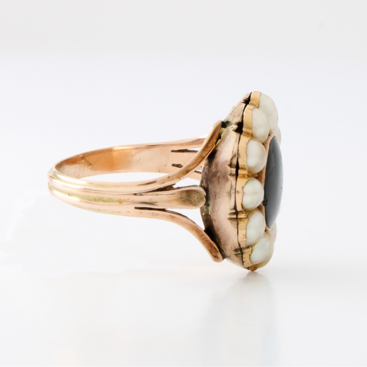 Antique Natural Pearl and Black Onyx Ring