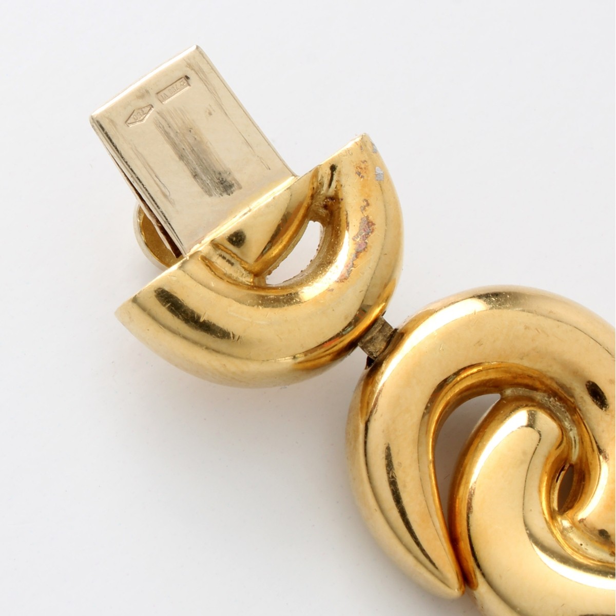 Kria Diamond and 18K Bracelet