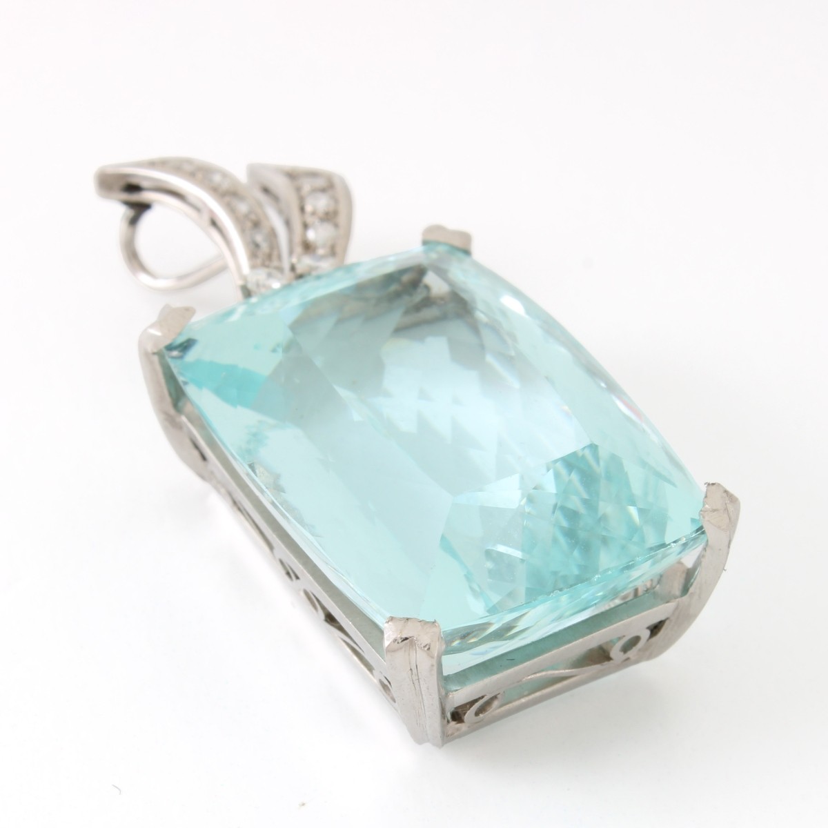 Aquamarine, Diamond and Platinum Pendant