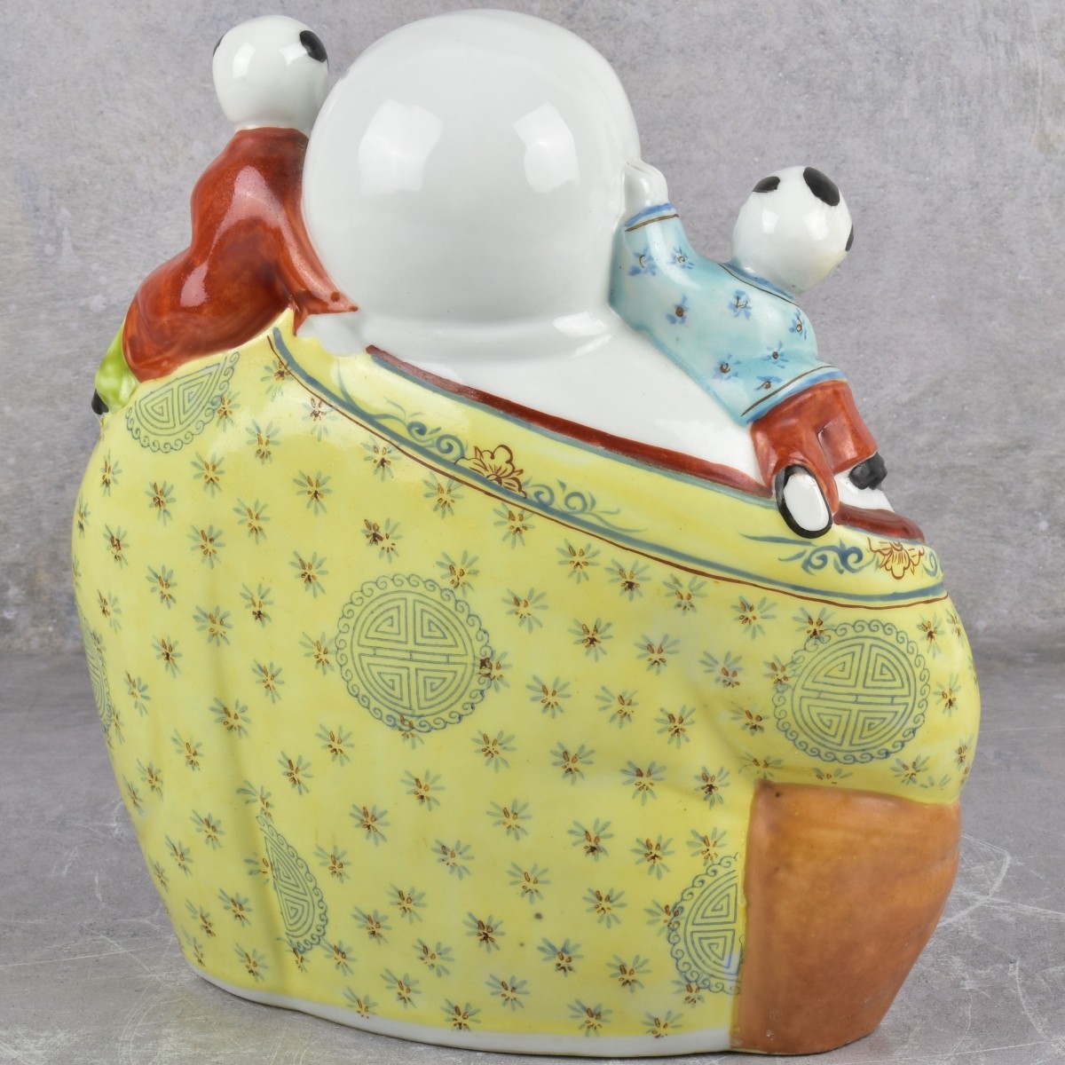 Vintage Chinese Famille Rose Buddah