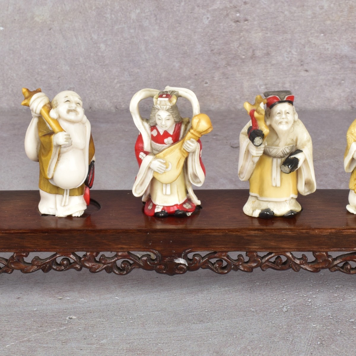 Japanese Grouping of Nutsukes