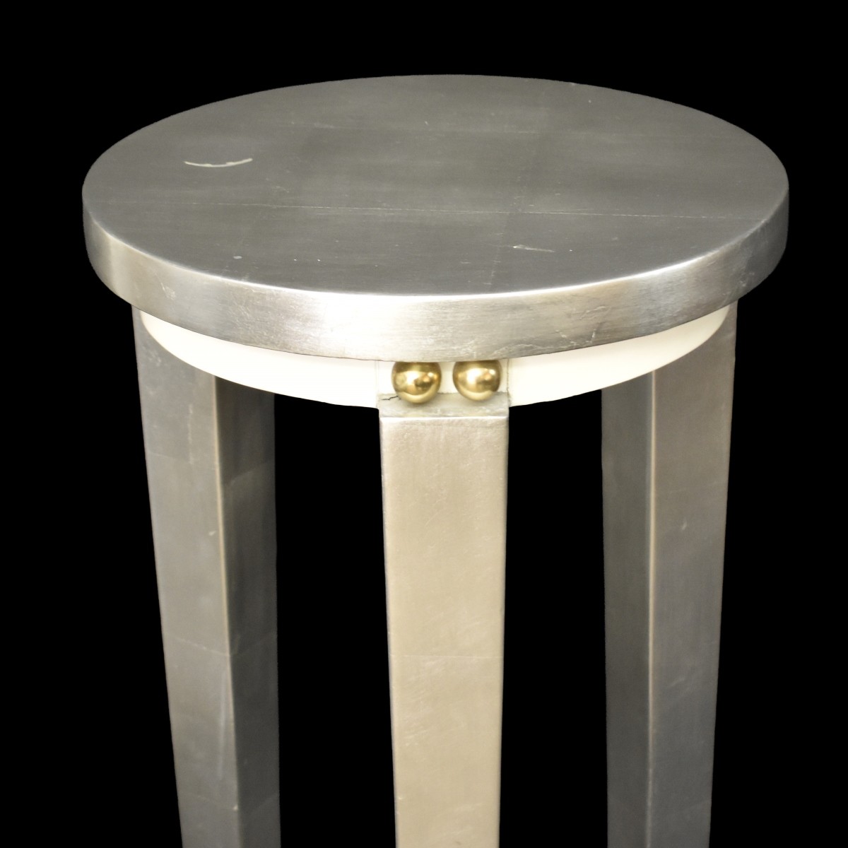 Silver Leaf Pedestal
