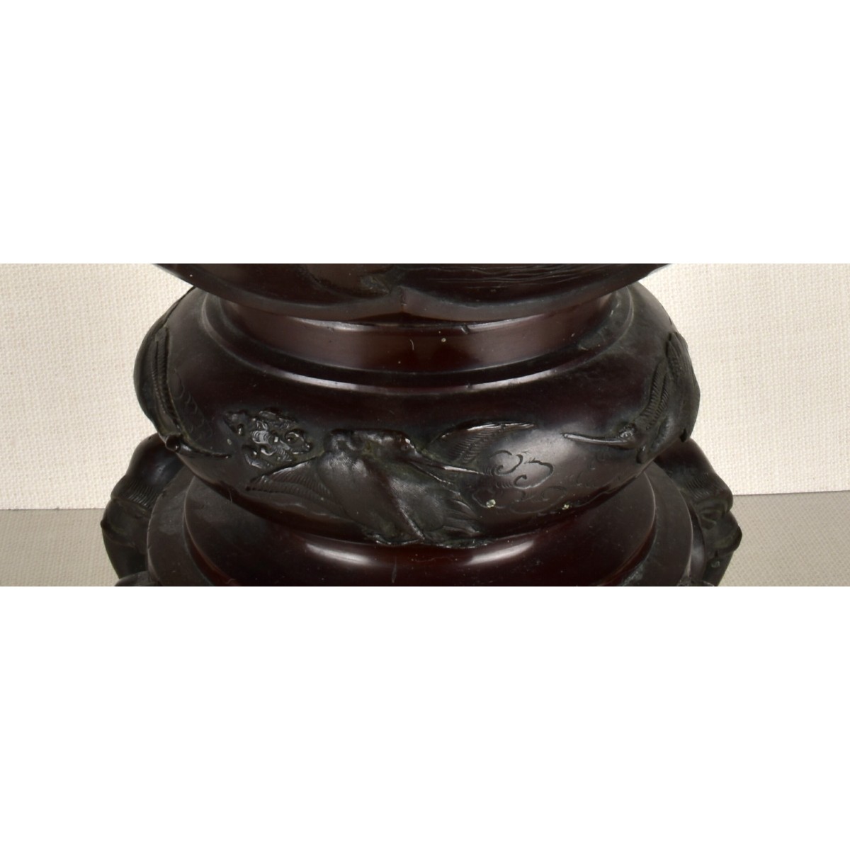 Lg Japanese Meiji Era Covered Bronze Urn