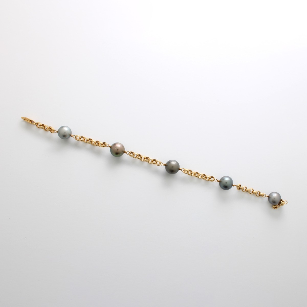 South Sea Pearl and 18K Bracelet