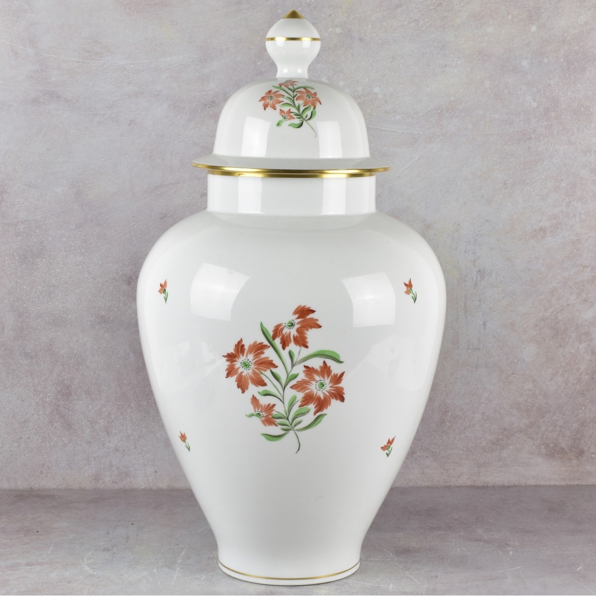 Large Herend Hungary Porcelain Urn