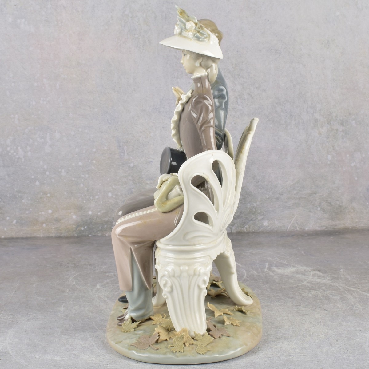 Lladro Spain Gloss Porcelain Sculpture