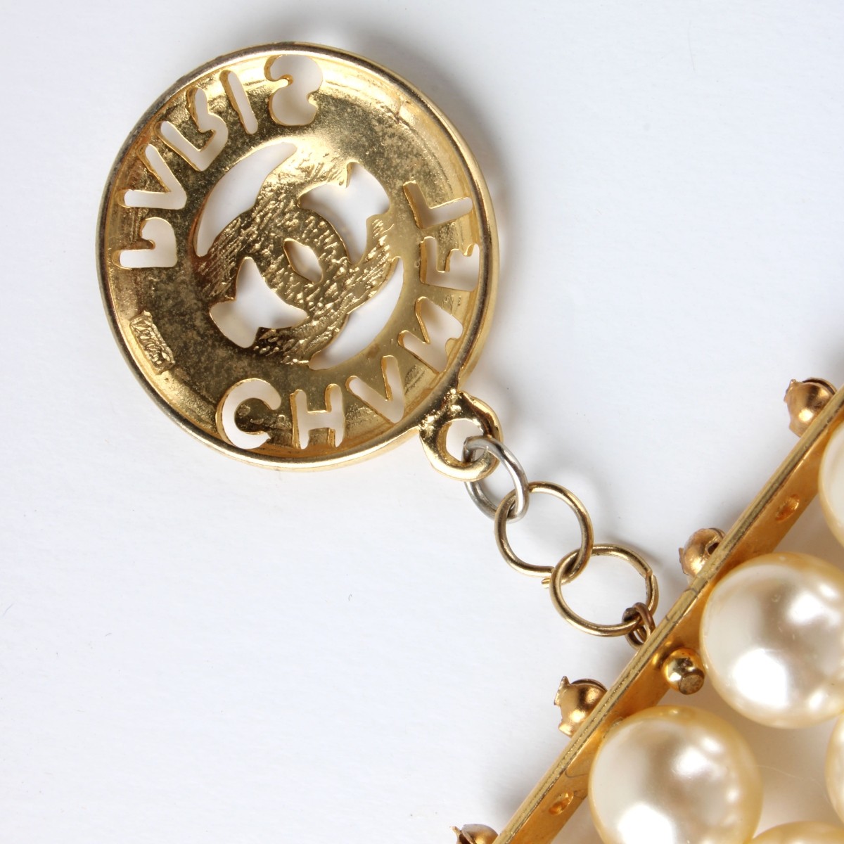 Faux Pearl and Gold Tone Bracelet