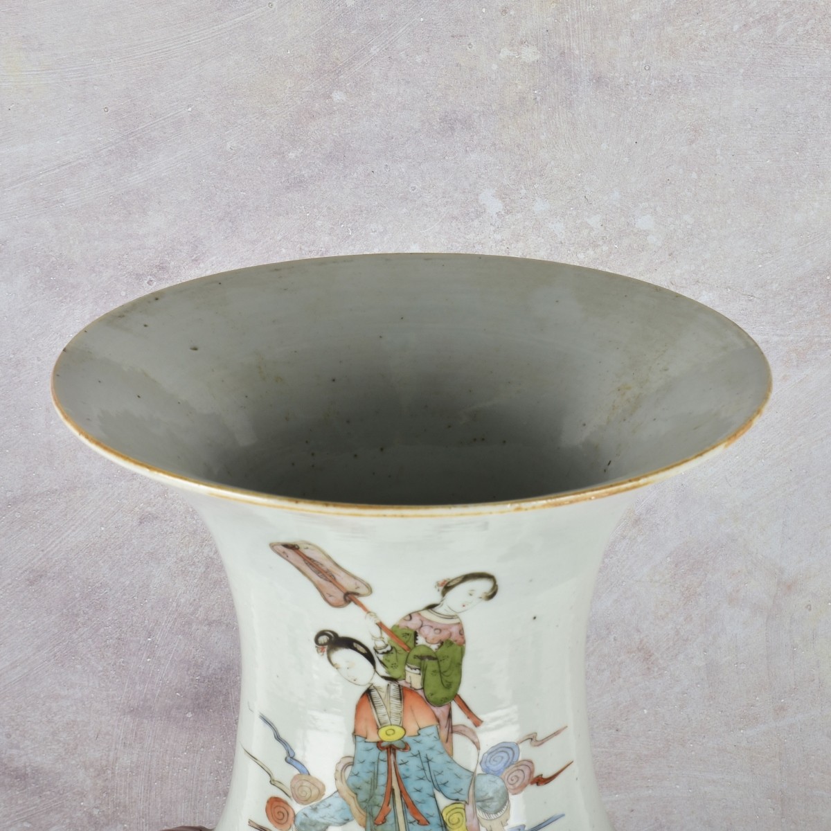 Large Vintage Chinese Porcelain Vase