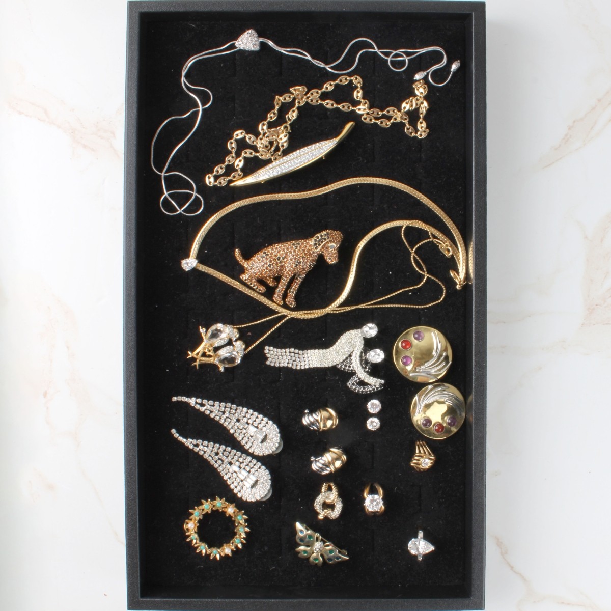 Tray Lot of Fashion Jewelry