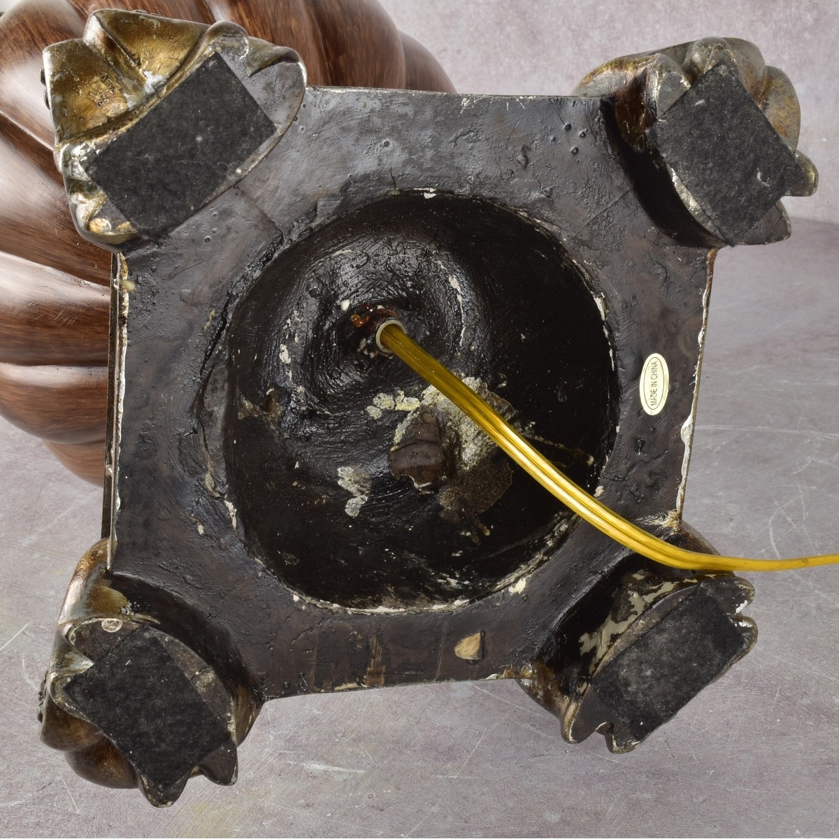 Large Gourd Shape Lamp