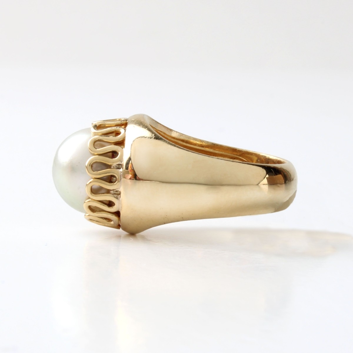 Pearl and 18K Ring