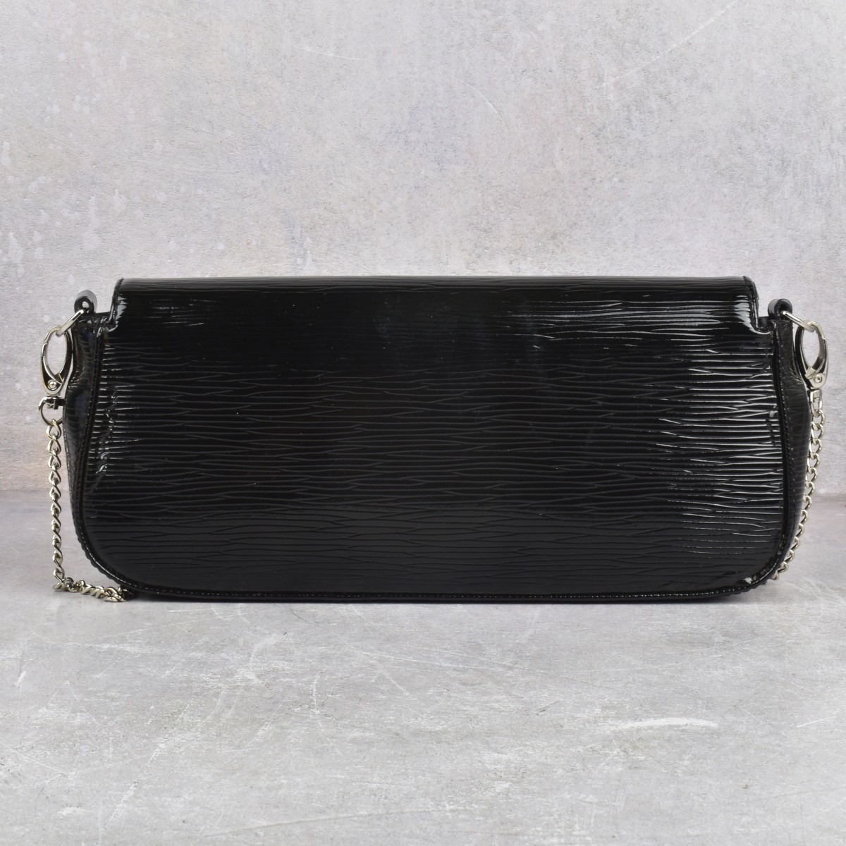 Replica Louis Vuitton Pochette