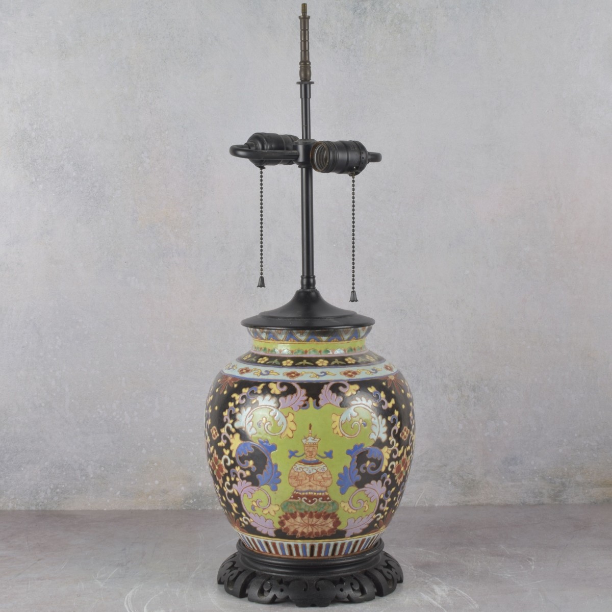 Chinese Vintage Ceramic Lamp