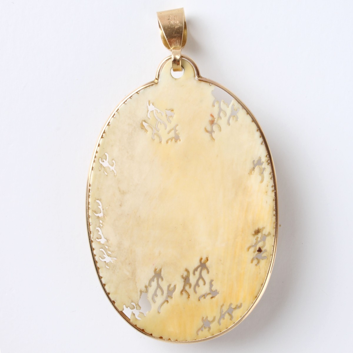 14K Mounted Flower Pendant