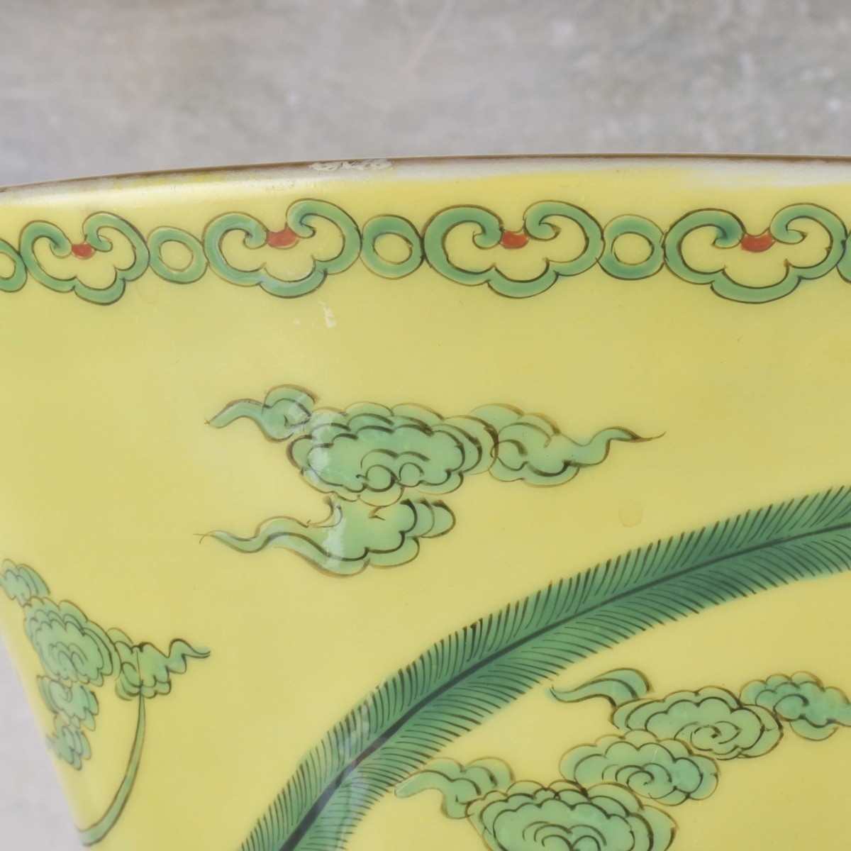 intage Japanese Fukagawa Ceramic Vase