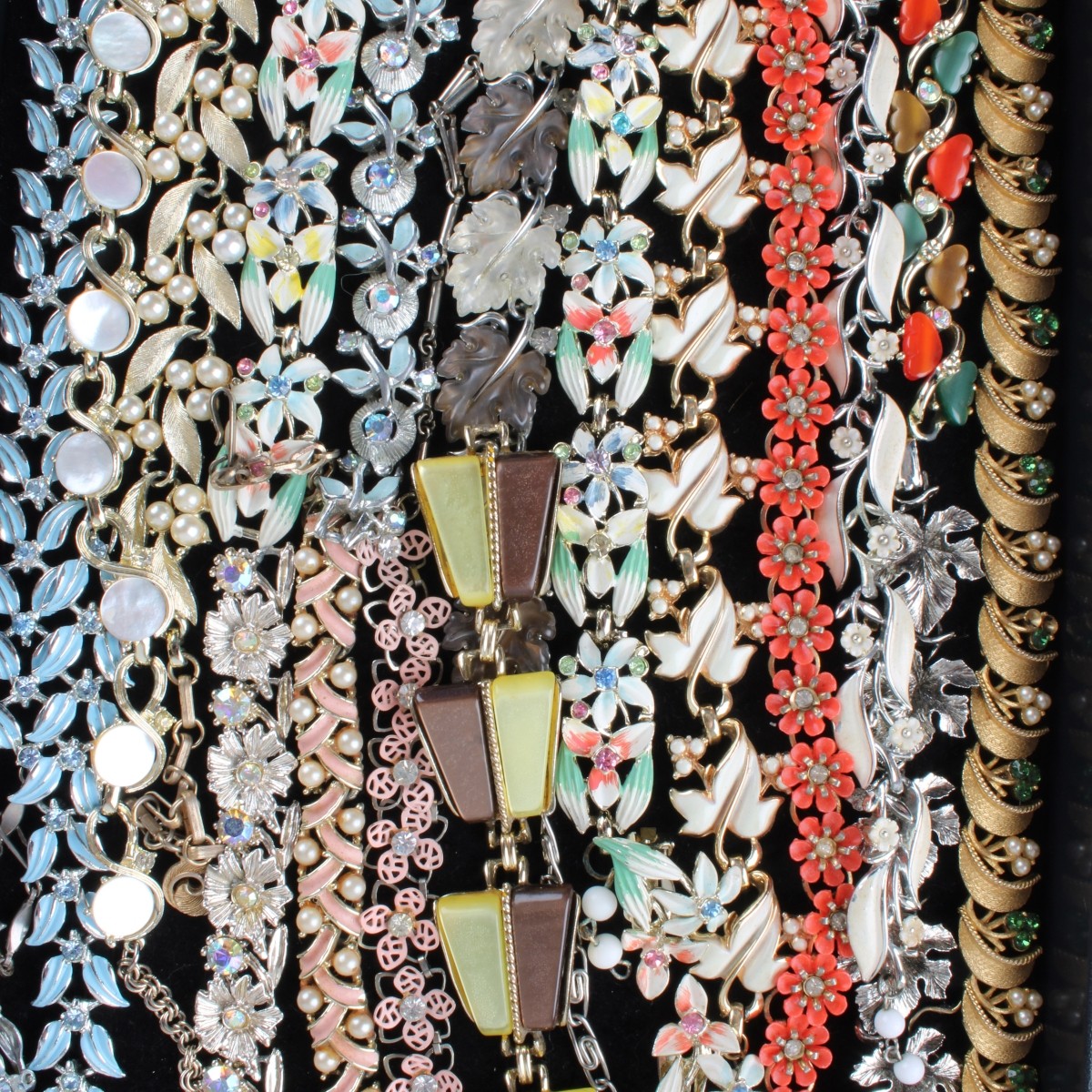 Tray Lot of Fashion Jewelry