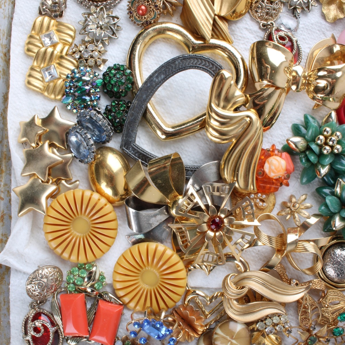 Tray Lot of Costume Jewelry Parts