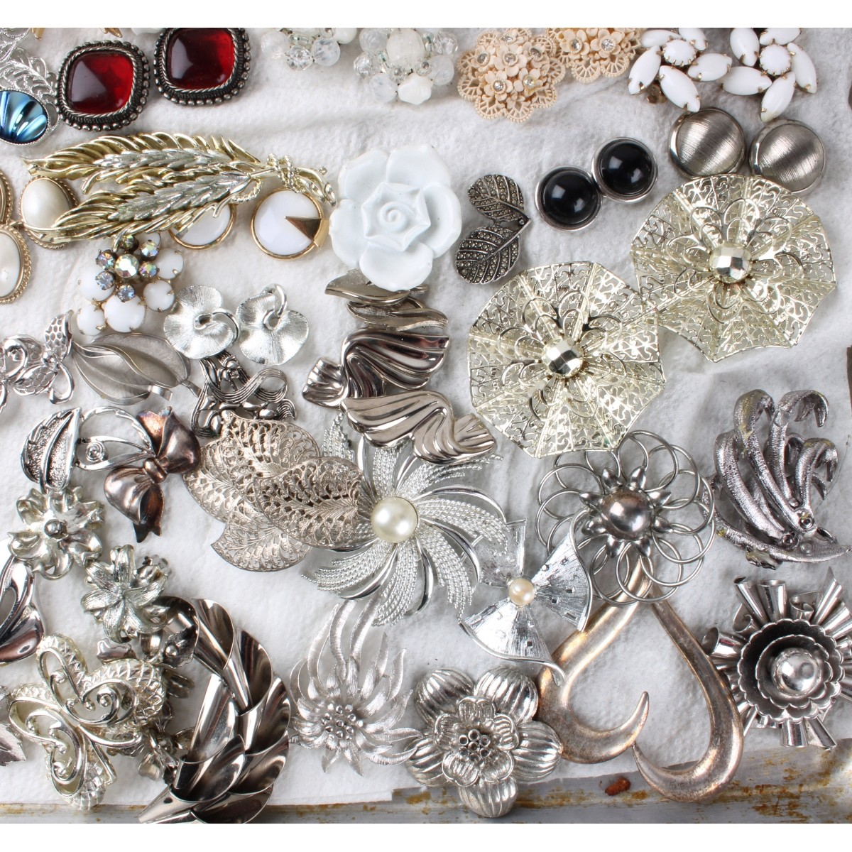 Tray Lot of Costume Jewelry Parts