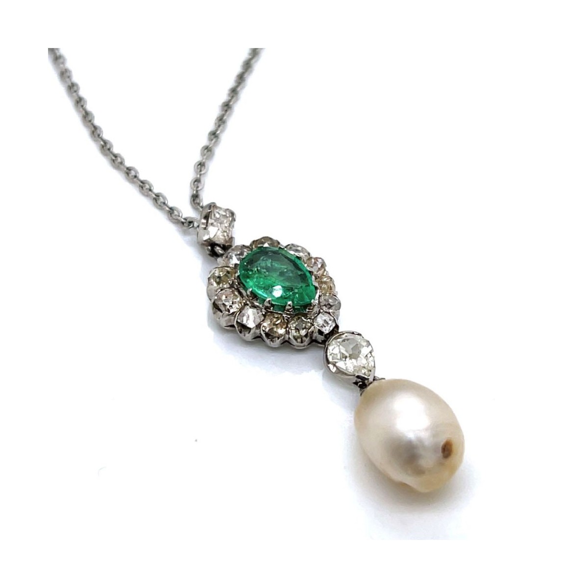 Pearl, Emerald, Diamond & Plat. Pendant
