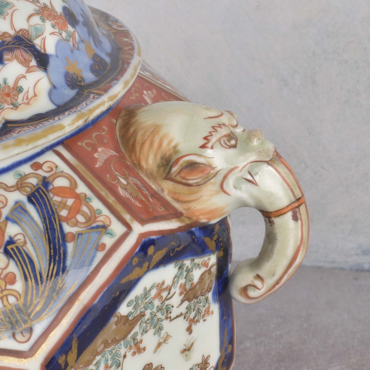 Circa 1900 Japanese Imari Tureen