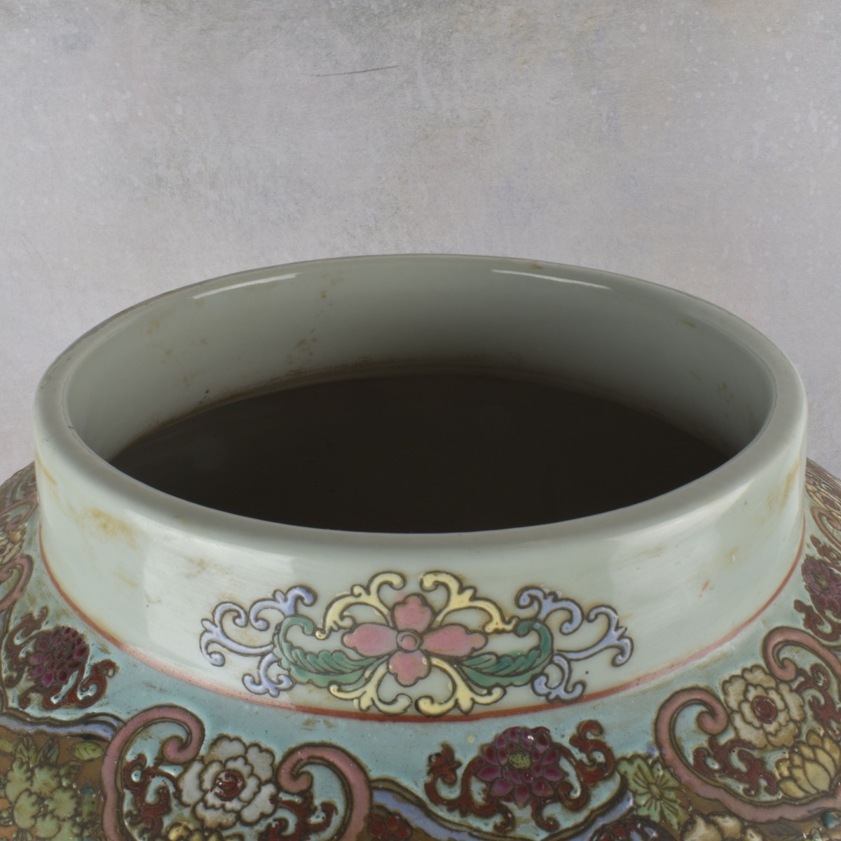 Chinese Rose Medallion Temple Jars