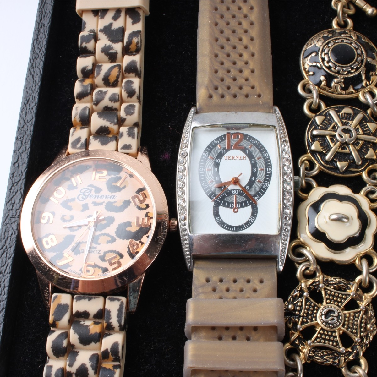 Lot of Fashion Jewelry