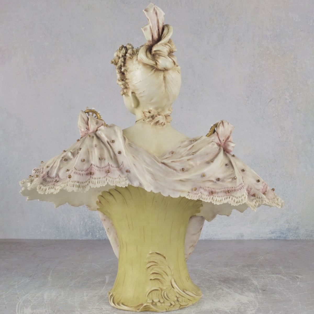 Amphora Female Bust