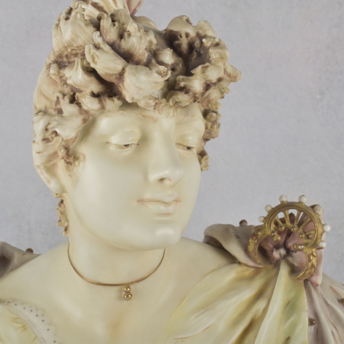 Amphora Female Bust
