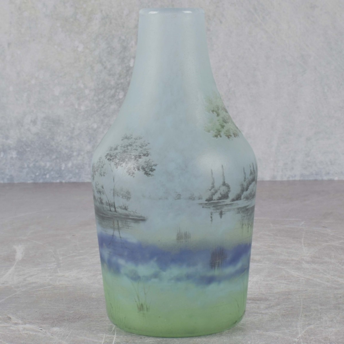 Daum Nancy Cameo Vase